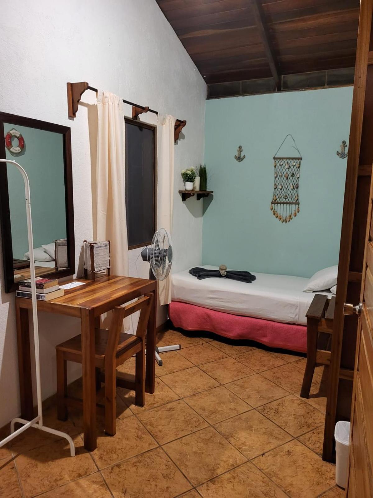 Escape Caribeno Hotel Puerto Viejo de Talamanca Ngoại thất bức ảnh
